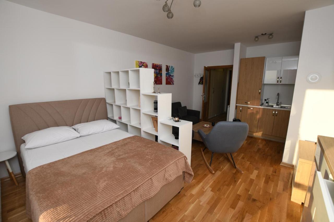 Sky Way Studio Apartment 사라예보 외부 사진